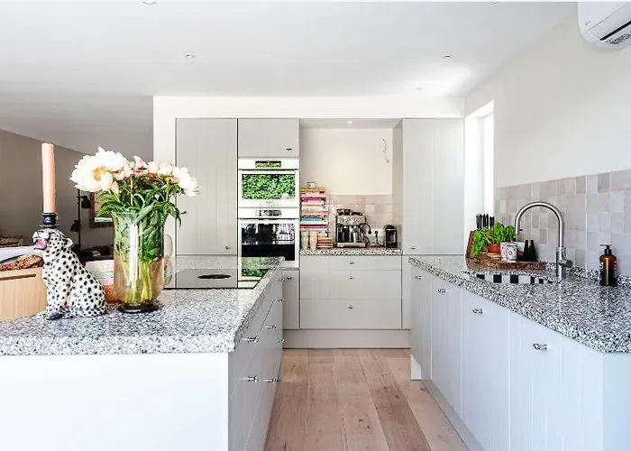 Beachhouse36 Дом отдыха *